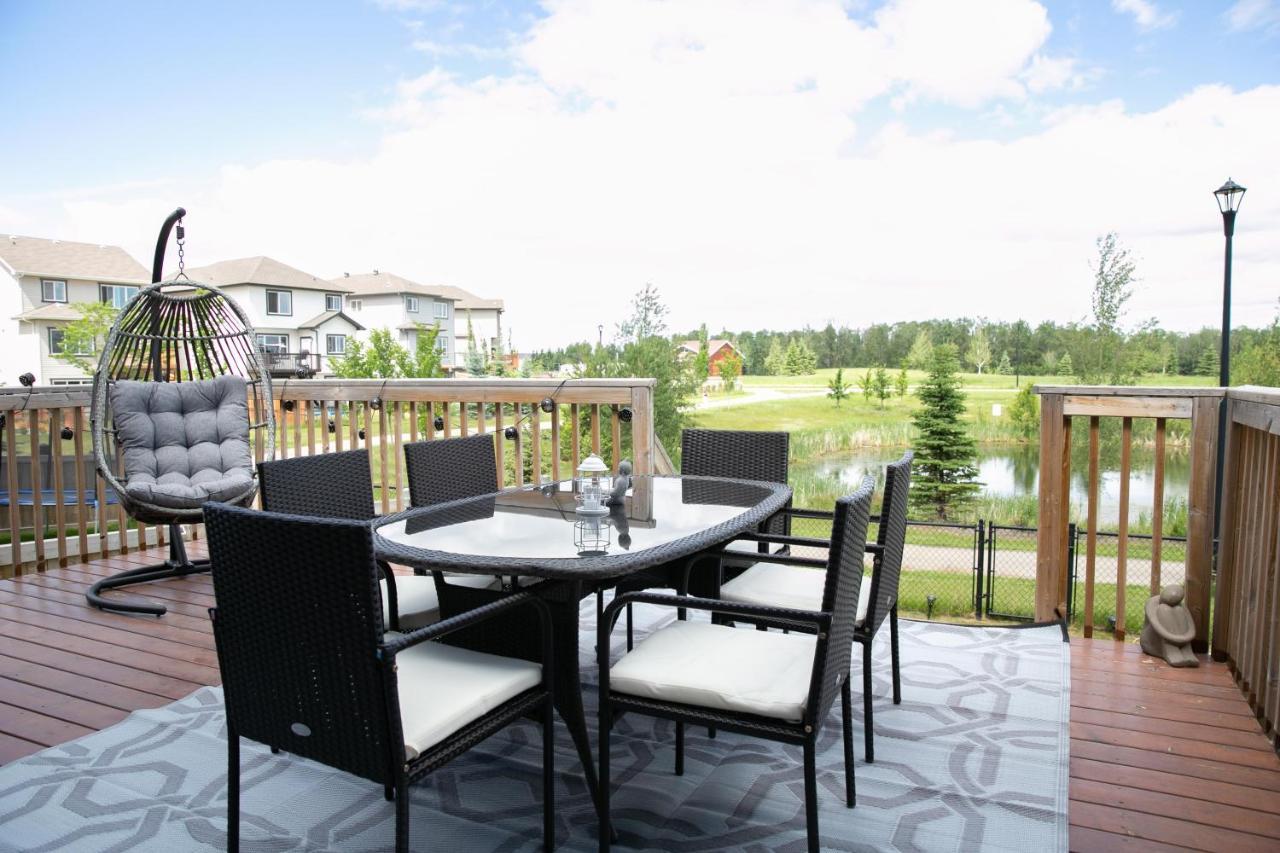 Lakeview Luxury Home - Double Garage Parking - Foosball Table - King Beds - Fast Wi-Fi -Free Netflix Edmonton Exteriér fotografie